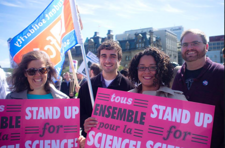 Stand Up for Science rally in Ottawa. Photo by UO GSAÉD